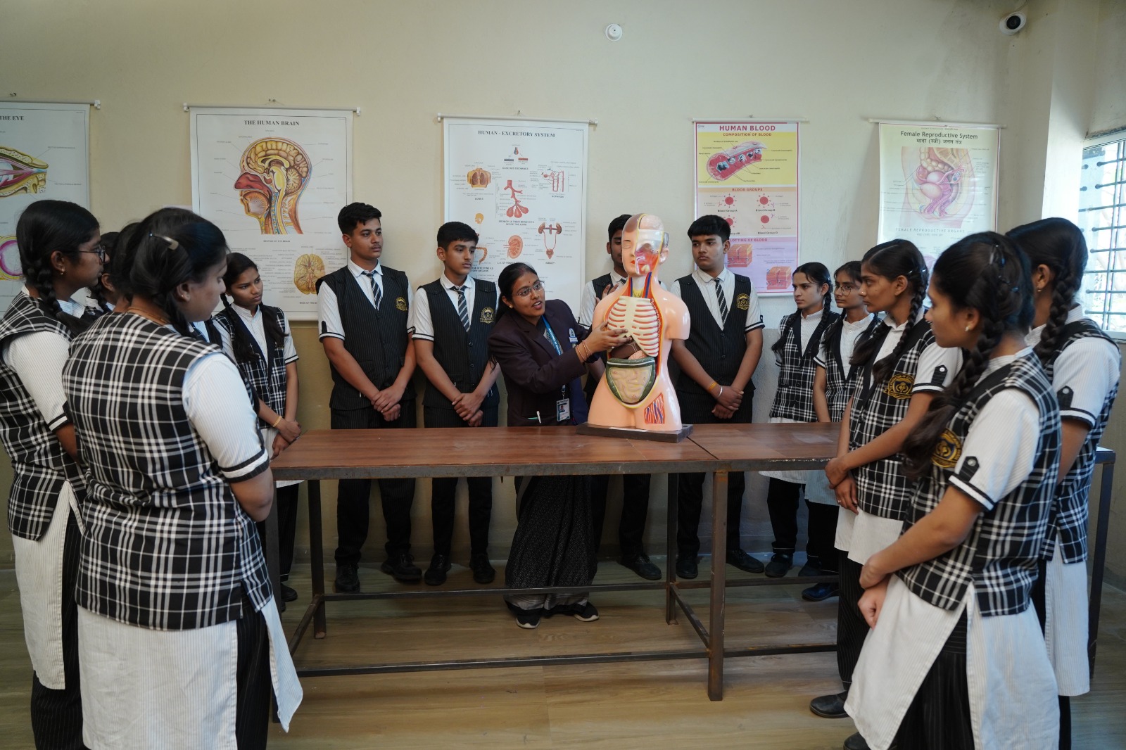 BIOLOGY LAB